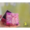 Подарочная коробочка картонная "Розовые розы". Размер 4.5*4.5 см